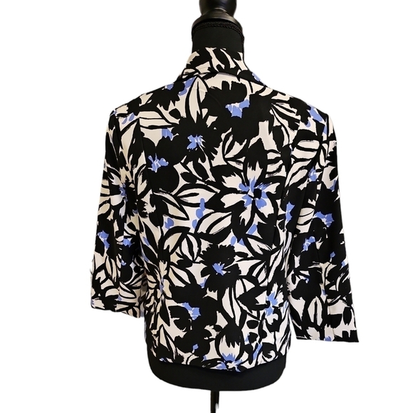 Molly & Maxx floral Zip Up Dress Jacket, Black, White, Periwinkle Size PS - Picture 4 of 7